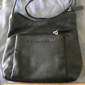 Stone Mountain black purse
